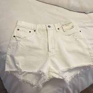 Abercrombie & Fitch Curve Love The Mom Short High Rise in White